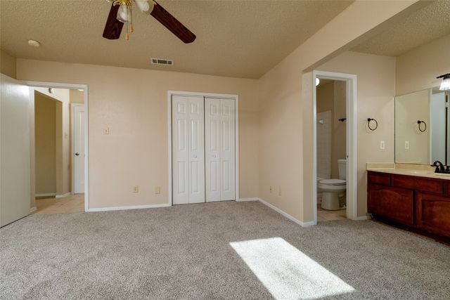 551 Rockledge Drive, Saginaw, TX 76179