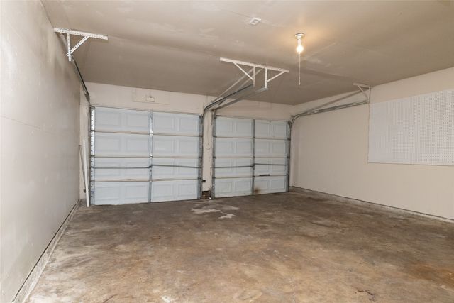 551 Rockledge Drive, Saginaw, TX 76179