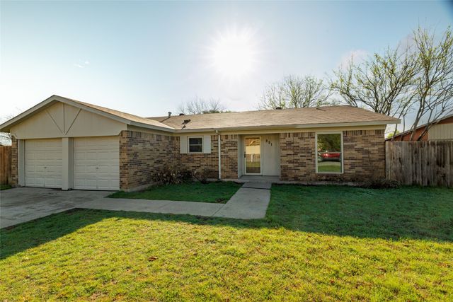 551 Rockledge Drive, Saginaw, TX 76179