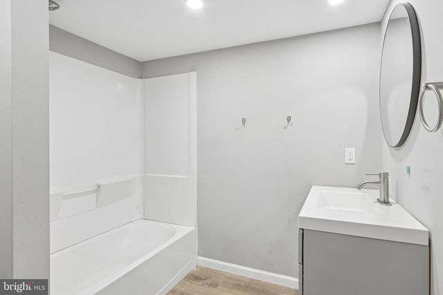 202 OLD DUPONT RD, Wilmington, DE 19804