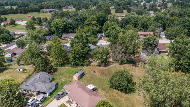 5406 ARROWWOOD DR, Columbia, MO 65202