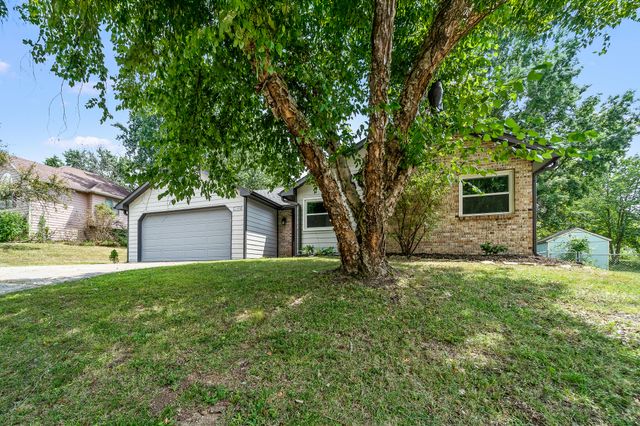 5406 ARROWWOOD DR, Columbia, MO 65202