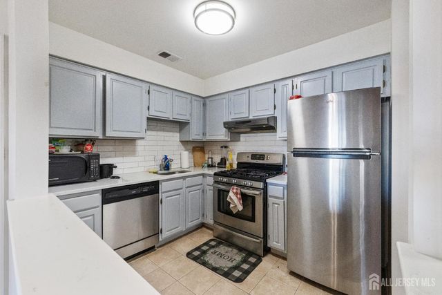 1131 Waterford Drive, Edison, NJ 08817