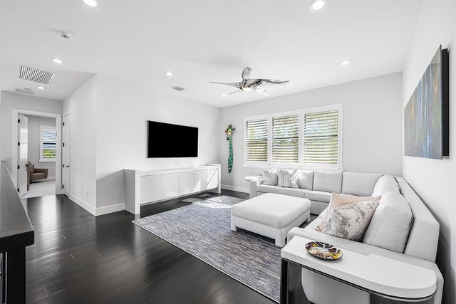 9569 Vescovato Way, Boca Raton, FL 33496