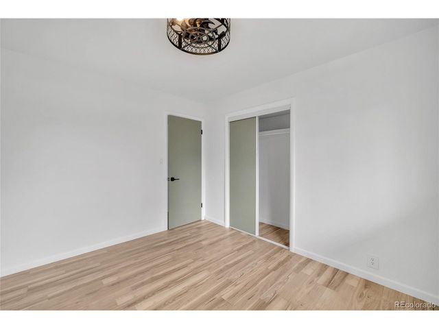 3320 W Saratoga Ave, Englewood, CO 80110