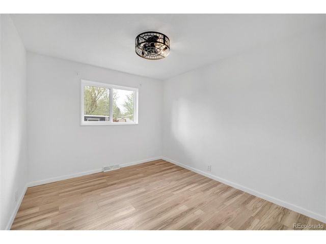 3320 W Saratoga Ave, Englewood, CO 80110