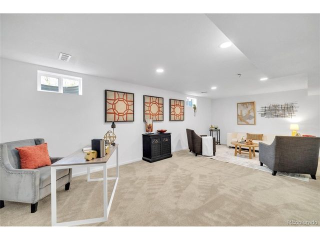 3320 W Saratoga Ave, Englewood, CO 80110