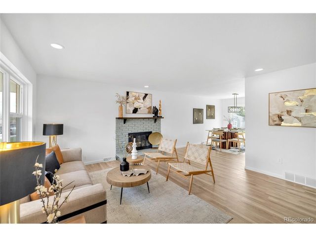 3320 W Saratoga Ave, Englewood, CO 80110