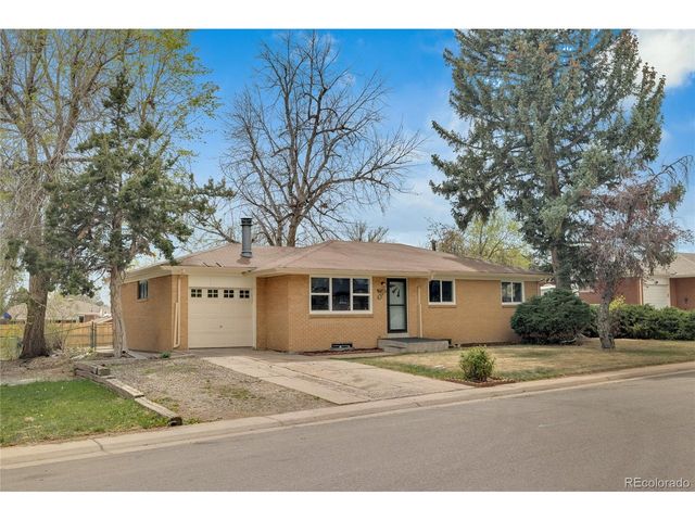 3320 W Saratoga Ave, Englewood, CO 80110