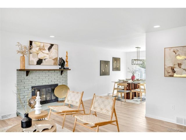 3320 W Saratoga Ave, Englewood, CO 80110