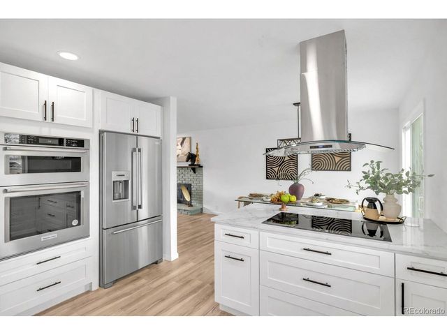 3320 W Saratoga Ave, Englewood, CO 80110