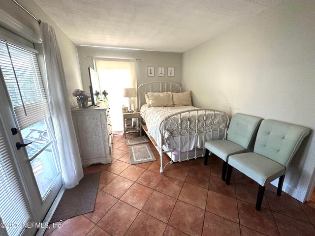 483 11TH Avenue S, Jacksonville Beach, FL 32250