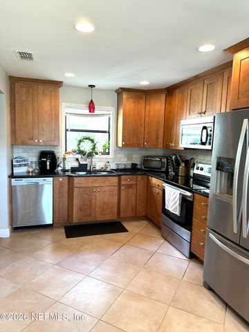 483 11TH Avenue S, Jacksonville Beach, FL 32250