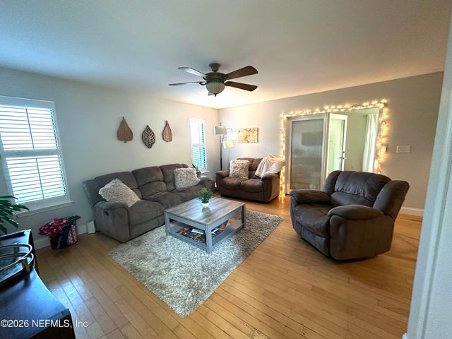 483 11TH Avenue S, Jacksonville Beach, FL 32250