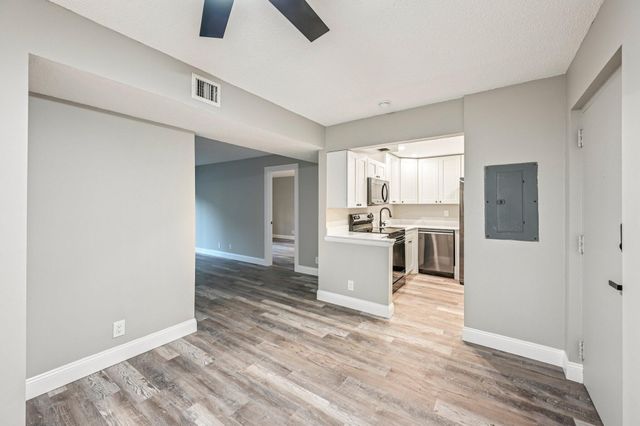 460 NW 20th Street 1110, Boca Raton, FL 33431