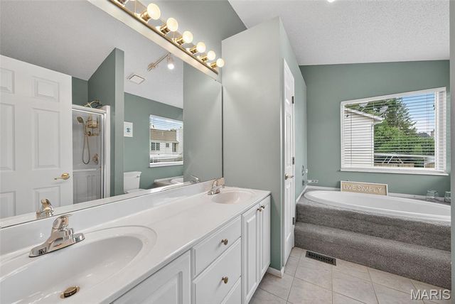 3776 Olsney Drive, St Charles, MO 63303