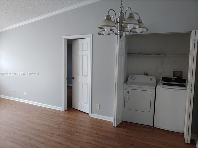 5060 Sanctuary Way E, West Palm Beach, FL 33417