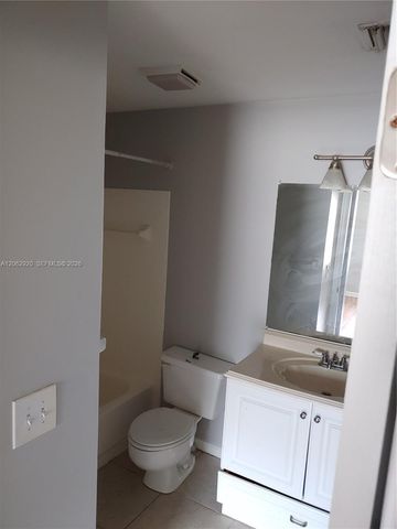 5060 Sanctuary Way E, West Palm Beach, FL 33417