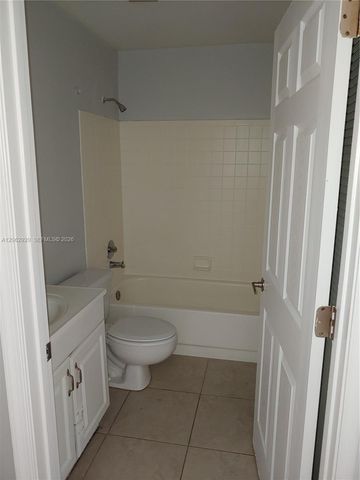 5060 Sanctuary Way E, West Palm Beach, FL 33417