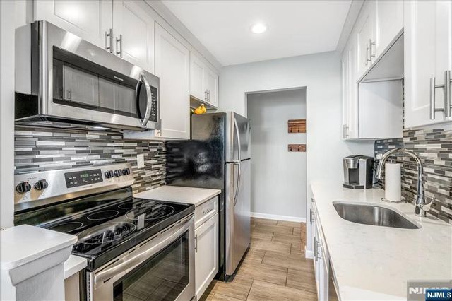 100 Pierson Miller Drive F32, Pompton Lakes, NJ 07442