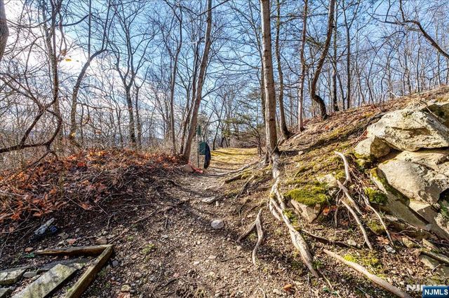 100 Pierson Miller Drive F32, Pompton Lakes, NJ 07442