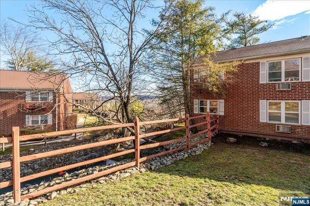 100 Pierson Miller Drive F32, Pompton Lakes, NJ 07442