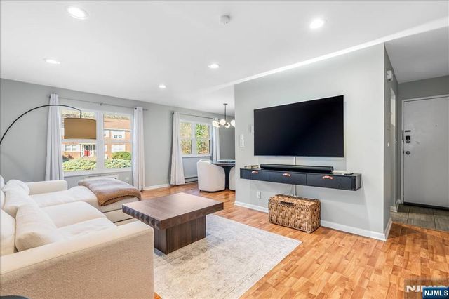 100 Pierson Miller Drive F32, Pompton Lakes, NJ 07442