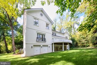 2913 UNIVERSITY TER NW, Washington, DC 20016