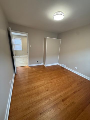 3935 W 84th Place, Chicago, IL 60652