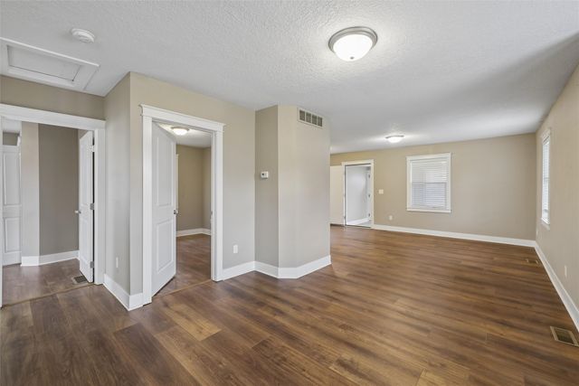 2500 59th Street, Des Moines, IA 50322