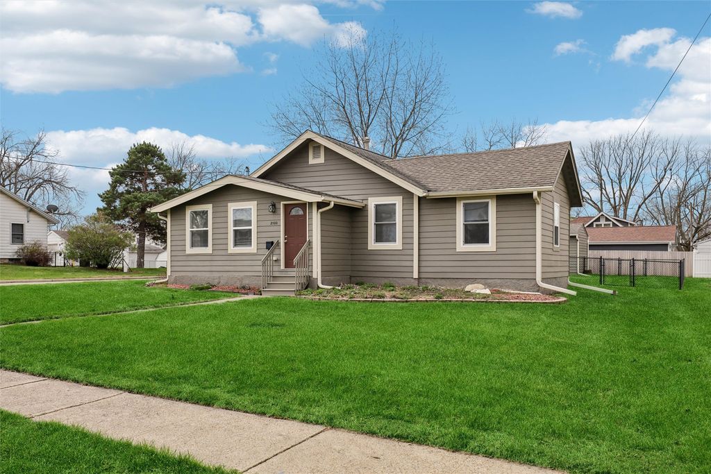 2500 59th Street, Des Moines, IA 50322