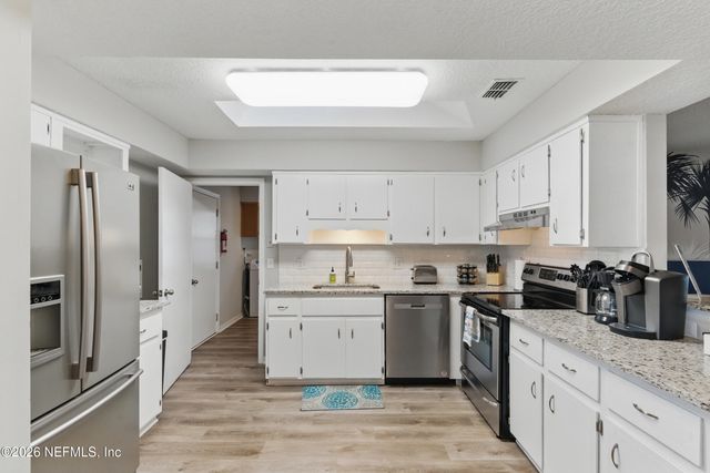 3517 SEAFOAM Lane, Jacksonville, FL 32250