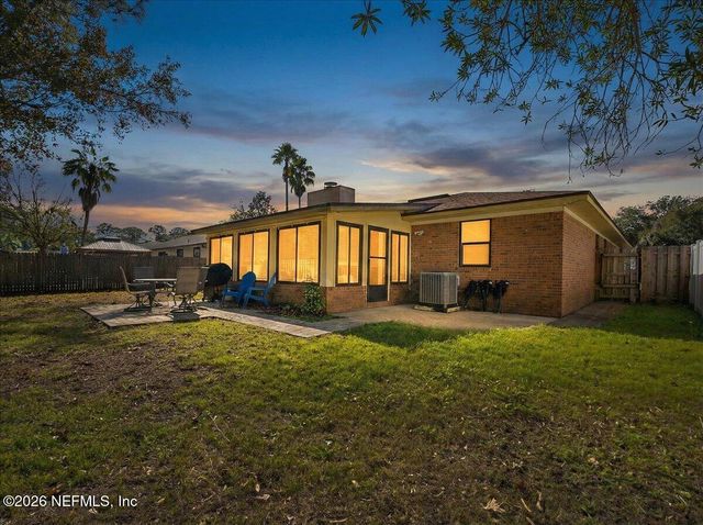 3517 SEAFOAM Lane, Jacksonville, FL 32250