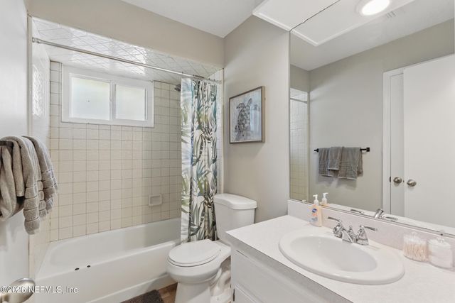 3517 SEAFOAM Lane, Jacksonville, FL 32250