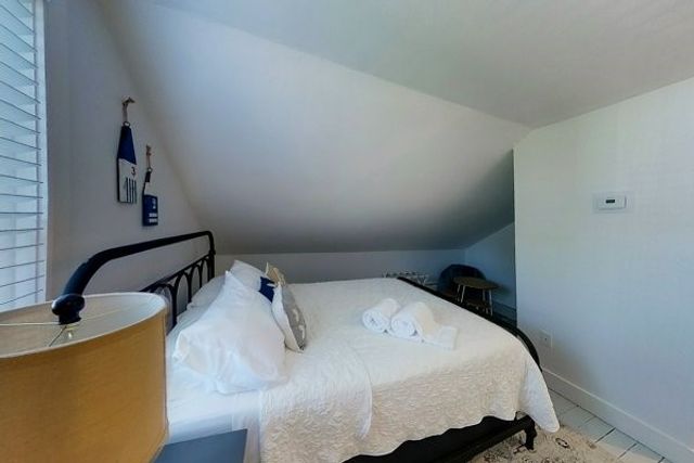 5 Stewart Street, Newport, RI 02840