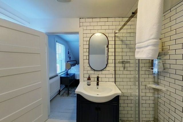 5 Stewart Street, Newport, RI 02840