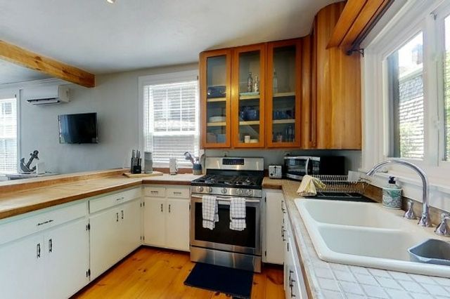 5 Stewart Street, Newport, RI 02840