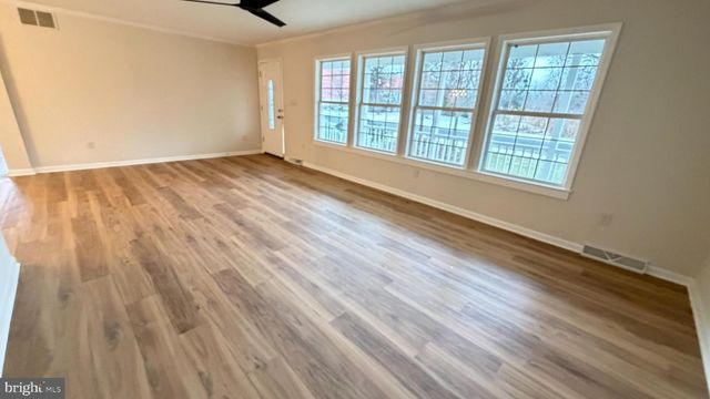 229 WASHINGTON ST, Fieldsboro, NJ 08505