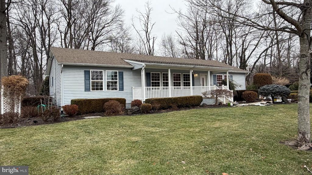 229 WASHINGTON ST, Fieldsboro, NJ 08505