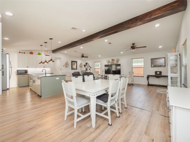 614 W 3rd Street, Mcgregor, TX 76657