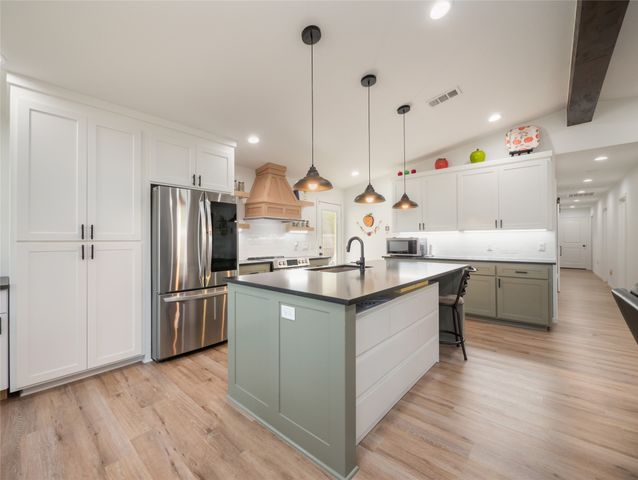 614 W 3rd Street, Mcgregor, TX 76657