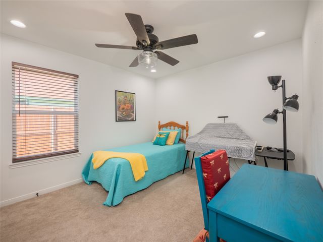 614 W 3rd Street, Mcgregor, TX 76657