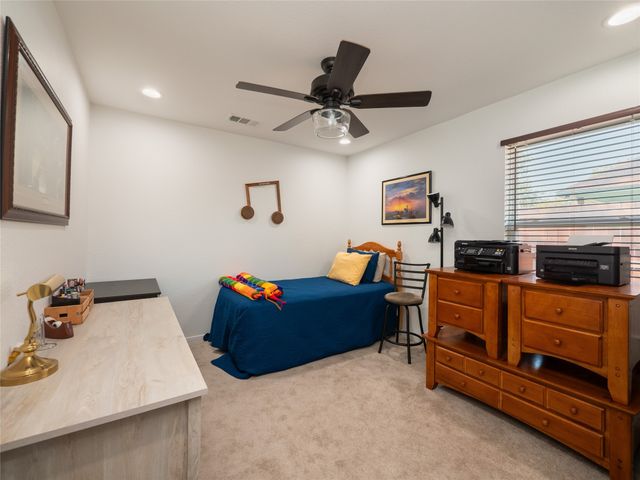 614 W 3rd Street, Mcgregor, TX 76657