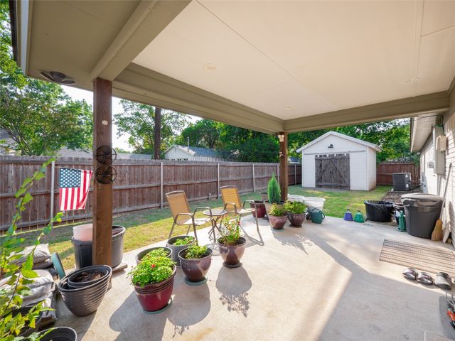 614 W 3rd Street, Mcgregor, TX 76657