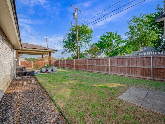 614 W 3rd Street, Mcgregor, TX 76657