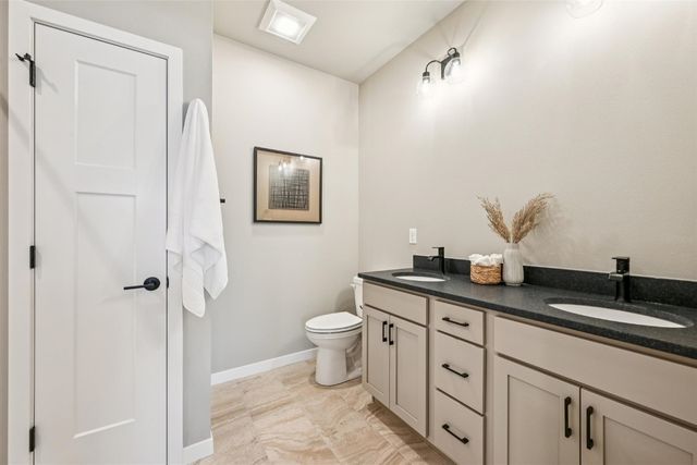 1209 Tallgrass Trail, Solon, IA 52333