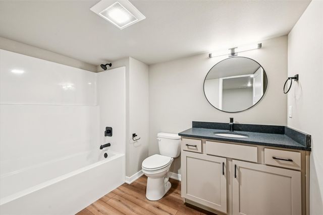 1209 Tallgrass Trail, Solon, IA 52333