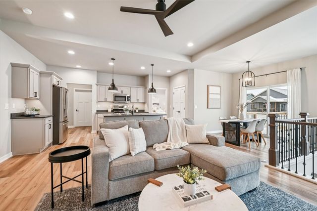 1209 Tallgrass Trail, Solon, IA 52333