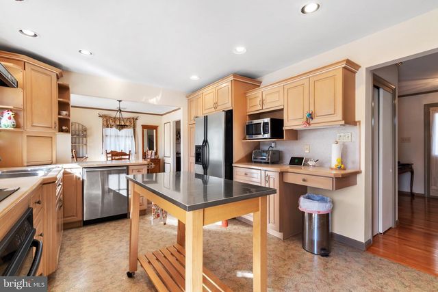 888 SPRUCE CIR, Harleysville, PA 19438