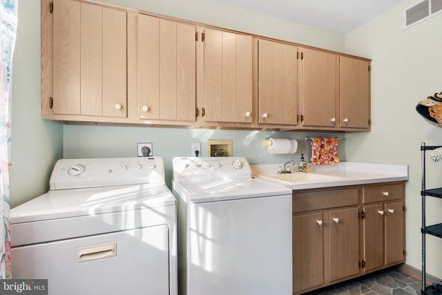 888 SPRUCE CIR, Harleysville, PA 19438